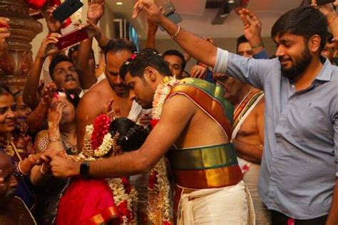 Actor Sathish Ties The Knot With Sindhu Entertainment Gallery News