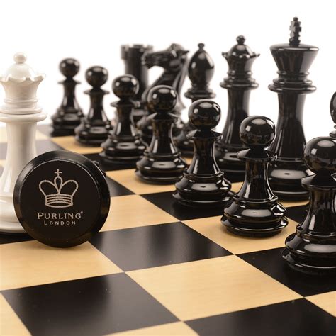 Bold Chess Set Shadow Black Gloss White Purling London Touch