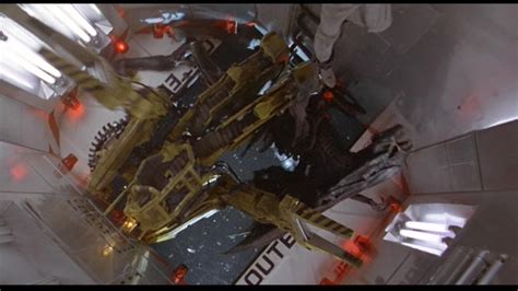 ¿fue realista la escena de descompresión del barco en la película aliens
