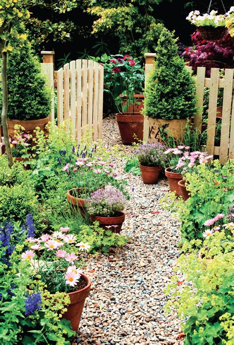 2.1 planters for garden design. How to create a cottage garden: Tips from Frankie Flowers