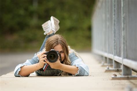 fotografin foto and bild erwachsene menschen menschen bei der arbeit fotografen bilder auf