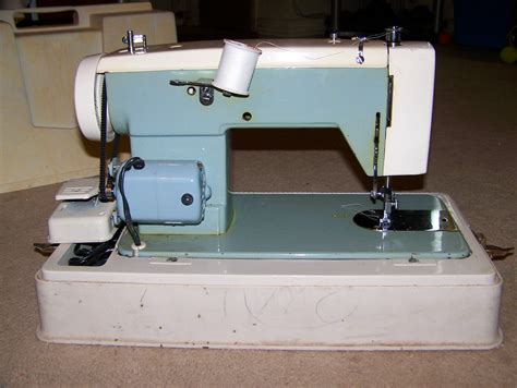 Vintage Sewing Machine Instappraisal