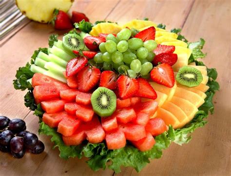 Fabulously Creative Fruit Tray Ideas For Your Next Big Party Fruit