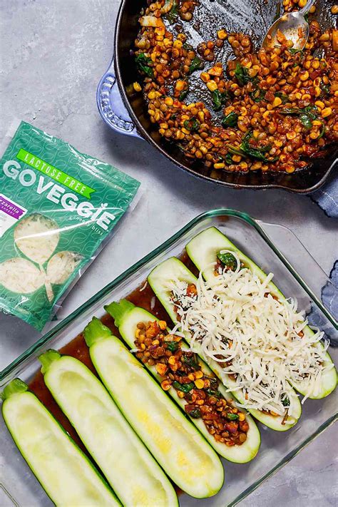 Low carb taco zucchini boats, stuffed zucchini with turkey taco meat, taco stuffed zucchini boats pingback: Enchilada Stuffed Zucchini Boats (Vegetarian) | Healthy ...