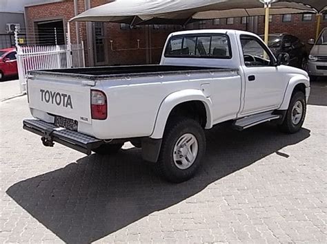 2000 Toyota Hilux 27 4x4 Scab For Sale 204 000 Km Manual