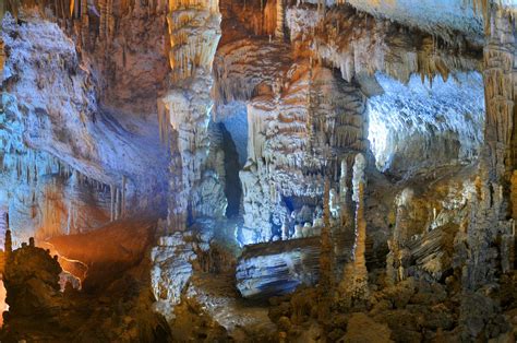 Jeita Grotto Wonderful Underground Caves In Lebanon Charismatic Planet