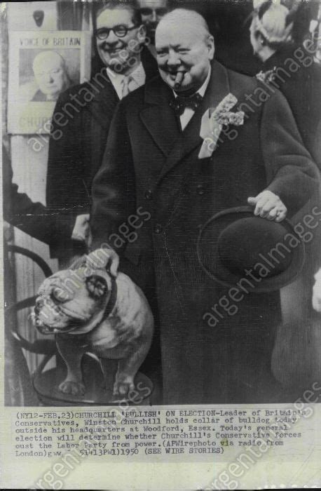 1950 Sir Winston Churchill Holds Collar Of Bulldog Press Photo Press