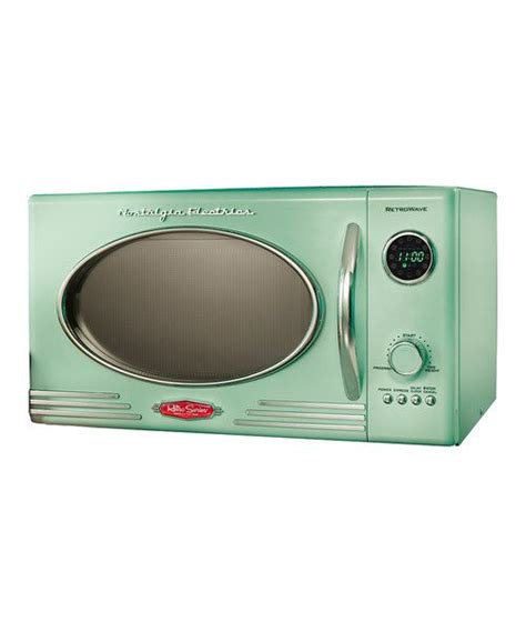 This Retro Cool Microwave Has A Fun 1950s Flair While Still Offering