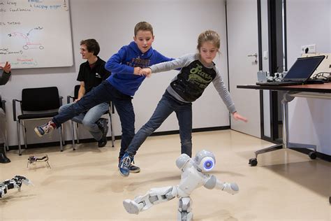 Children With Programmable Nao Robot Génération Robots Blog