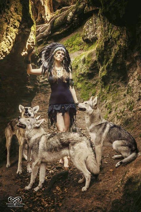 Pin By Arzu Yüksel Design On Women Who Run With Wolves Wolves And