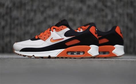 Release Date Nike Air Max 90 Home And Away Safety Orange •