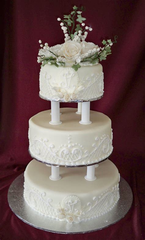 Simple 3 Tier Wedding Cakes The Fshn