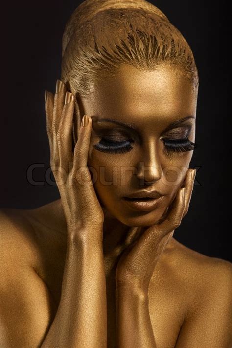 Face Art Fantastic Gold Make Up Stylized Colored Womans