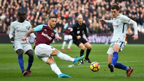 Maybe you would like to learn more about one of these? Marko Arnautovic schießt den FC Chelsea im Stadtderby ...