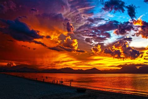 12 Gambar Pemandangan Pantai Sunset Indah