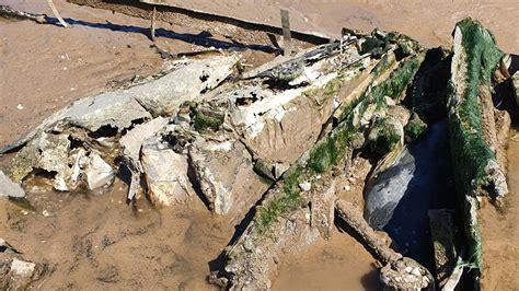 Ammunition Found In Cleethorpes Beach Ww2 Aircraft Wreckage Bbc News
