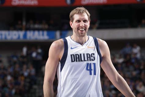 Dirk Nowitzki Officially Passes Wilt Chamberlain On The All Time