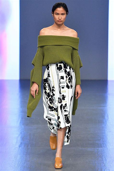 Teatum Jones News Collections Fashion Shows Fashion Week Reviews