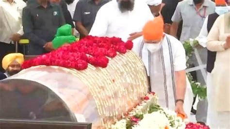 Parkash Singh Badal Death: His Demise Leaves A Void, President Murmu