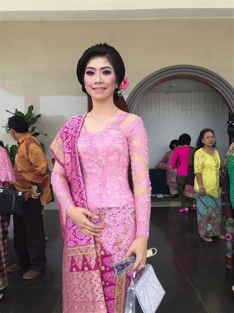 Model Baju Orang Tua Untuk Acara Wisuda | Ruang Ilmu