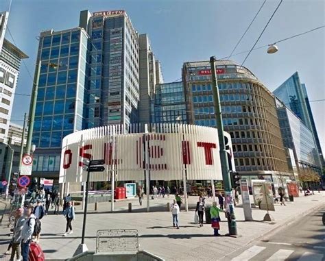 Se liste over butikkene, interessante tips, åpningstider og praktisk informasjon om kjøpesenteret. Vil åpne opp Oslo City