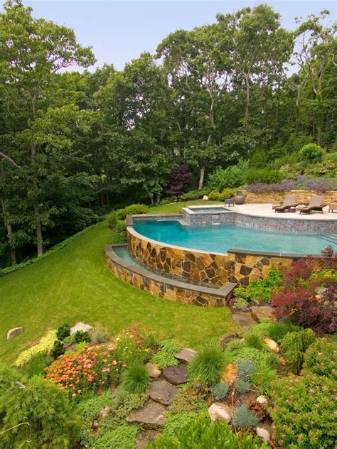 Stunning Infinity Pool On A Hillside Sloped Backyard Backyard Pool