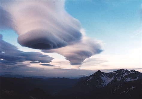 Lovely Lenticular Clouds 42 Incredible Ufo Cloud Photos
