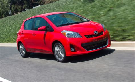 Bit.ly/1lkpwbq subscribe to the carbuyer vnclip channel: 2012 Toyota Yaris Hatchback Automatic Test | Review | Car ...