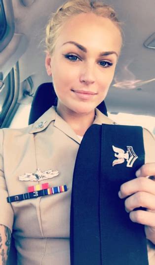Meredit Northrop Us Navy Female Navy Officer Female Police Officers