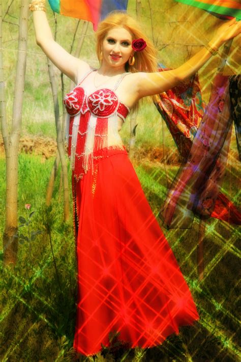 무료 이미지 소녀 빨간 춤추는 사람 드레스 복장 겉옷 잔인한 사람 배꼽 춤 사진 촬영 1448x2172 1327921 무료 이미지 pxhere