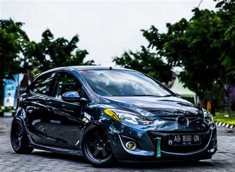 One of japan's favorite superminis, the fourth generation of the mazda demio (also known as the mazda2) was first released in 2014 and got a new makeover in 2019. Foto Modifikasi Mobil Mazda 2 Elegan Style Kontes 2017 ...