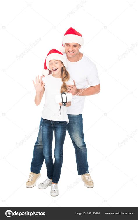 Padre E Hija Tomando Selfie En Navidad Fotografía De Stock © Igorvetushko 166143664