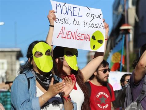 La hora en chile está calculada en base a los husos horarios de chile, siempre trataremos de informar que hora es en chile con la mayor precisión posible, pueden haber cambios en la hora de chile que dependen de la estación del año en que se encuentre la ciudad. Chile: la hora de los alienígenas
