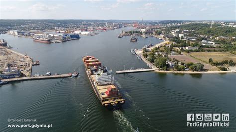 Imagesize = 250px image_caption = świętojańska street. Port of Gdynia Widens its Internal Entrance to 140 m