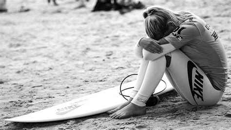 free download images nike beach girls sport surfing brands sitting 1920x1080 [1920x1080] for