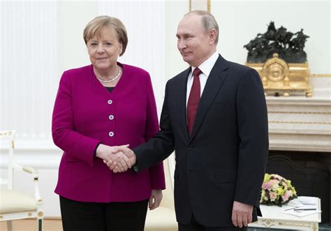 Angela Merkel Z Wizytą W Moskwie Wydarzenia W Interiapl