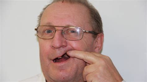 Nhs Dentist Search Man Pulls Out Own Tooth After 18 Month Wait Bbc News