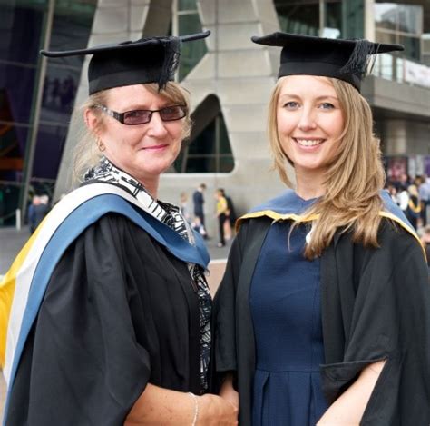 Mother And Daughter Graduate At Same Time 2014 Summer Graduation Academic Dress Celebrities