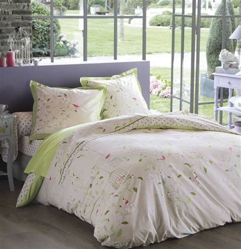 Françoise saget est un magasin spécialisé dans le linge de maison depuis plus de trente ans. Ritournelle | Linge de lit, Lit et Housse de couette
