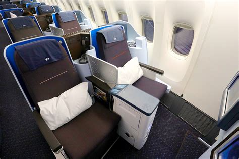 Review Klm 777 300er Business Class Mainly Miles