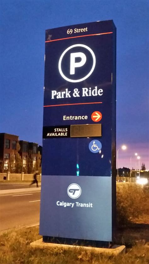 Parkingpylonsigns Topmade Calgary And Edmonton