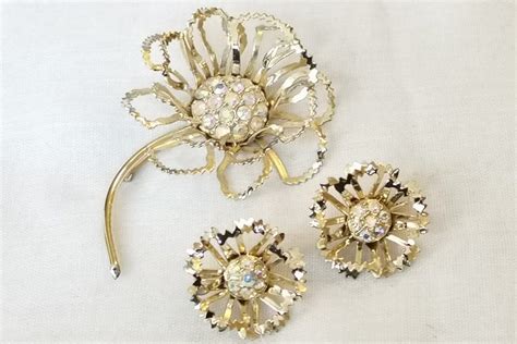 Sarah Coventry Allusion Brooch And Earrings Set Kikulu Vintage
