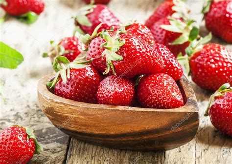 Fresh Ripe Strawberries — Stock Photo © 5ph 109570816