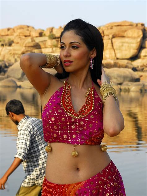 Check out latest actor & actress photos, celebrity images, movie pictures from bollywood, tamil, telugu, kannada, malayalam & hollywood. Tamil Actress HD Wallpapers FREE Downloads: Sadha