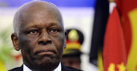 Corpo Do Antigo Presidente De Angola A Caminho Do Luanda Sic Notícias
