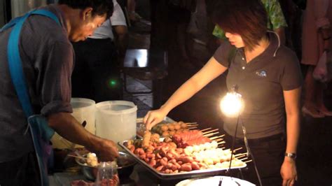 The food is super delicious. Bangkok Street Food by Night. Thailand. - YouTube