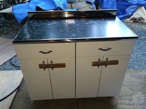 50's antique kitchen vintage metal cabinet and sink youngstown. Boxed up for 67 years and now set free: Brand new 1948 Youngstown Kitchen cabinets + 1948 GE ...