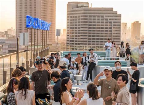 Drunk Play Rooftop Bar In Taipei The Rooftop Guide