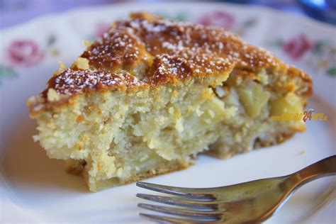 Se penso ad un comfort food autunnale mi viene subito in mente la torta di mele. Torta di Ricotta con Mele - Anche Senza Lievito e Glutine ...