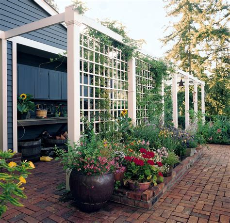 These Stunning Trellis Ideas Will Turn Your Yard Into A Private Escape
